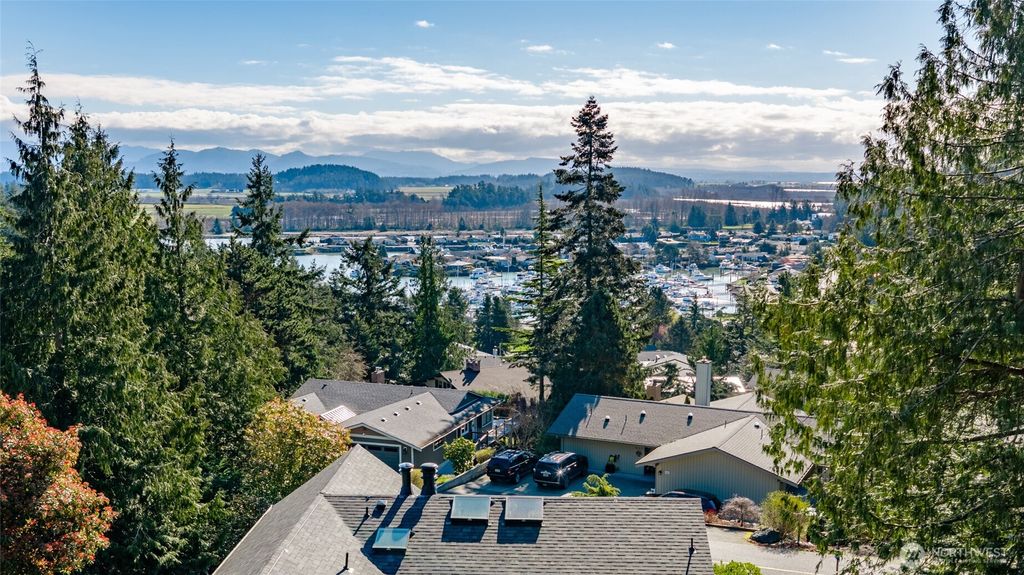 Photo of 425 Yakima Place, La Conner, WA 98257 (MLS # 2495816)