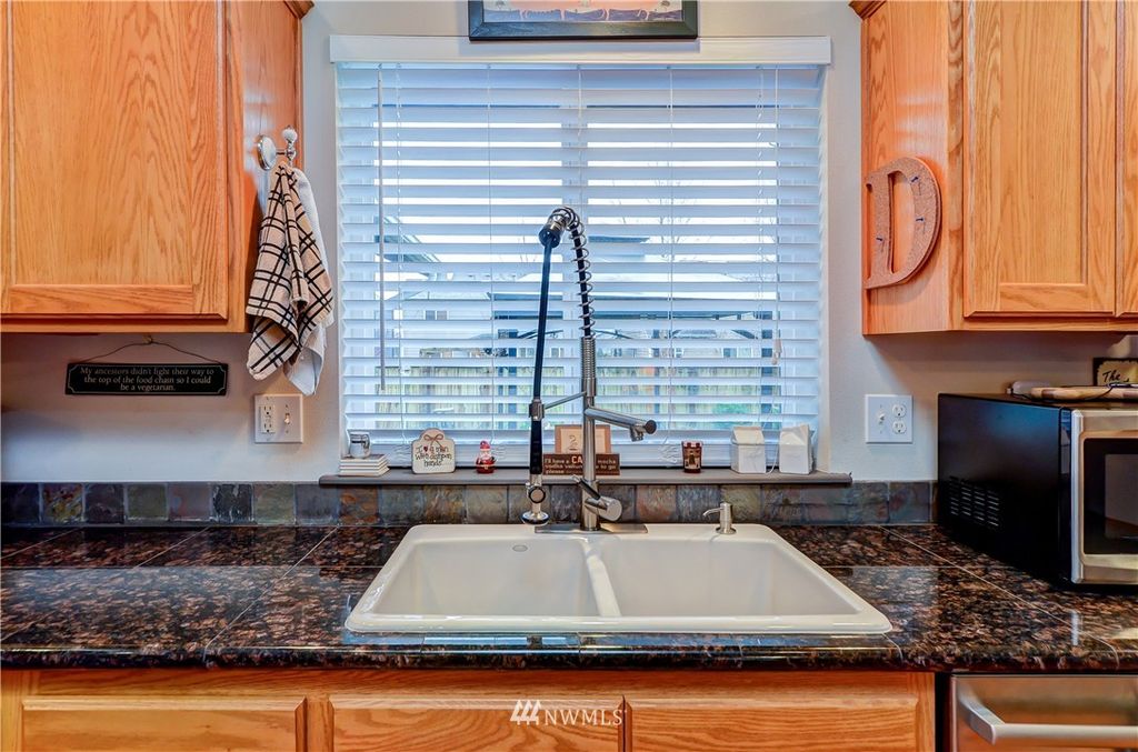 listing image 9366932132105025239