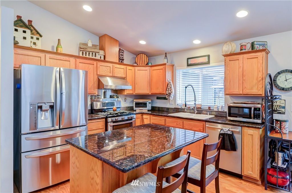 listing image 9360430810747094012