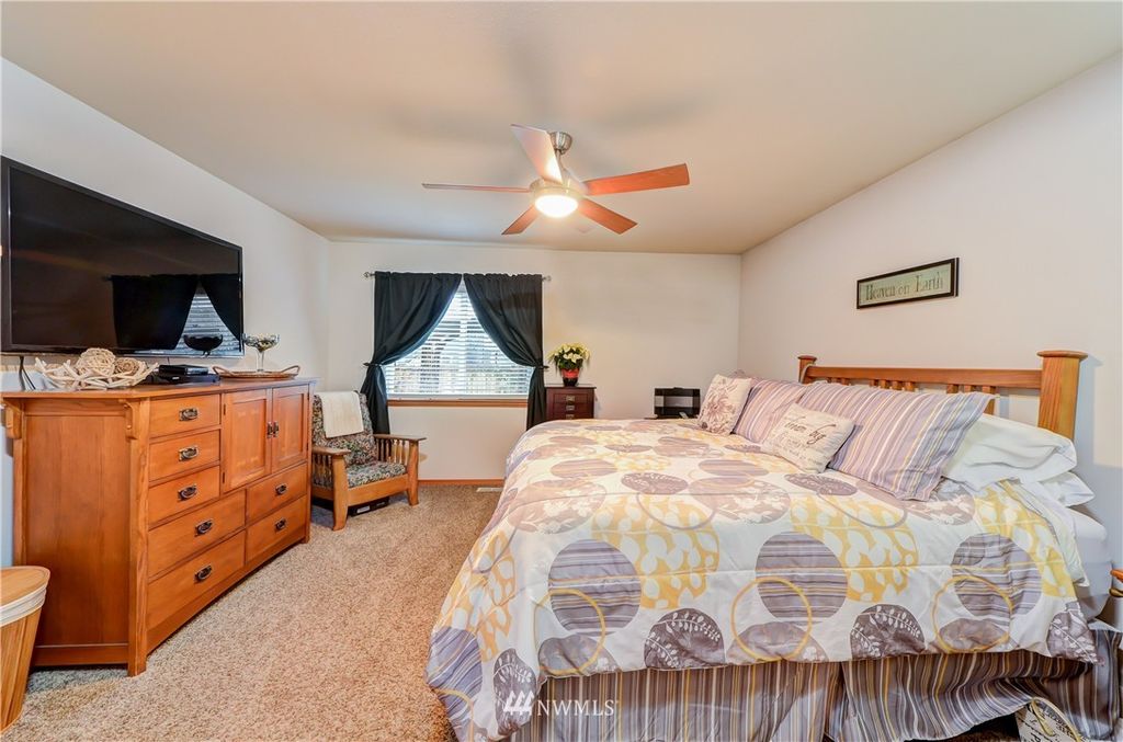 listing image 9365821022814917626
