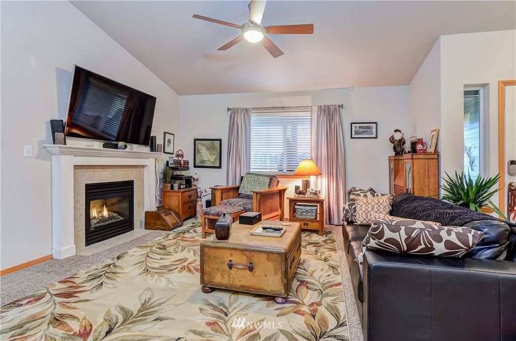 listing image 9363647459632283176