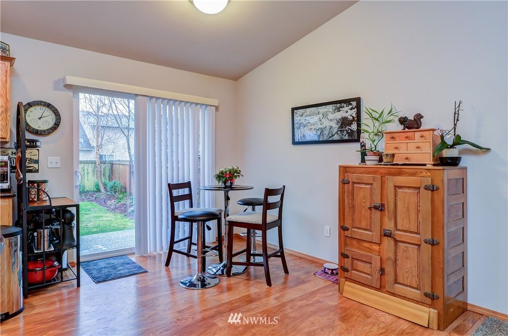 listing image 9366391255686479390