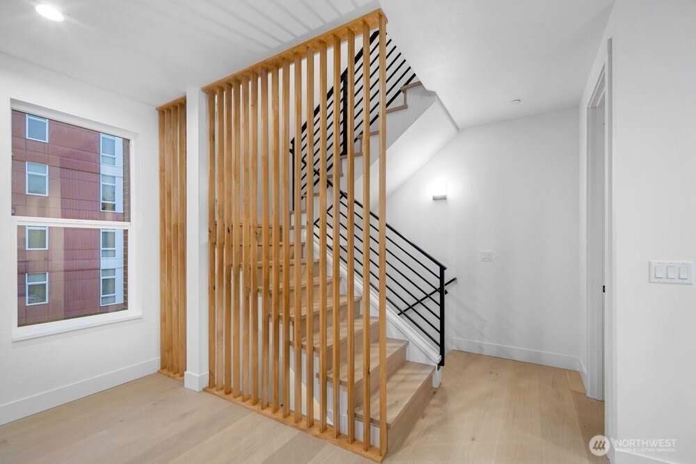 687 NW Locust ST (Homesite #13)