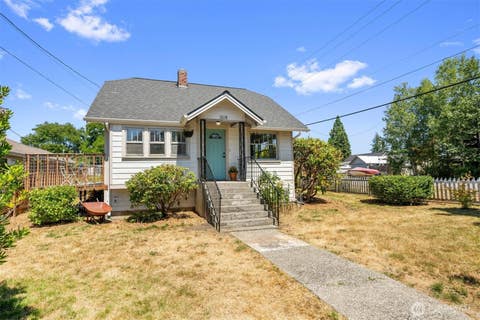 Photo of 2119 Monroe Avenue, Everett, WA 98203 (MLS # 2521713)