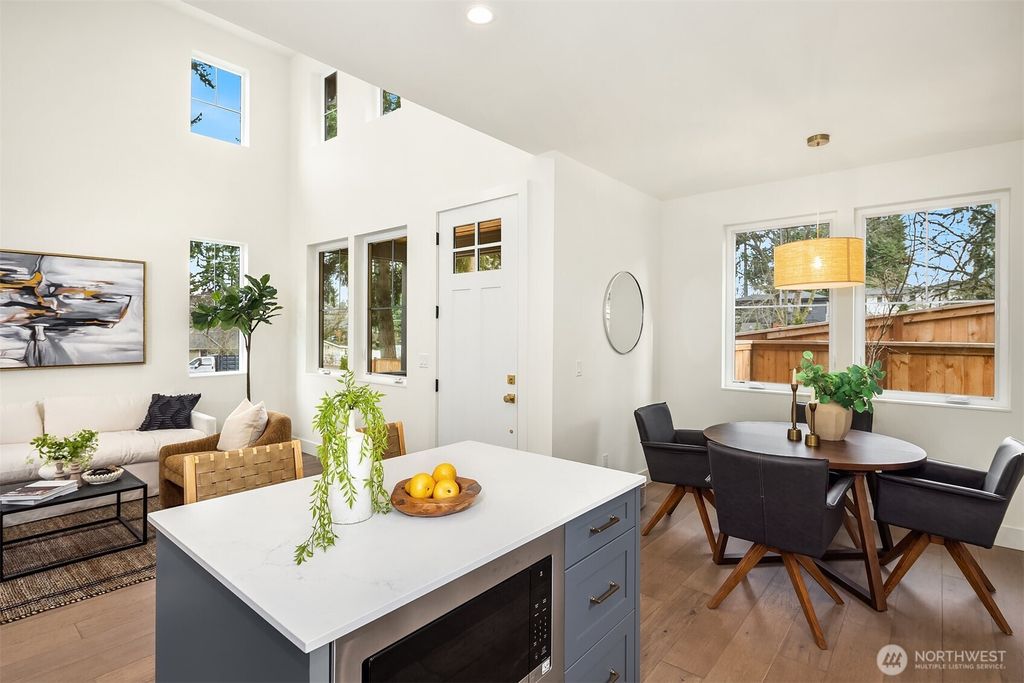 Photo of 333 18th Avenue, Kirkland, WA 98033 (MLS # 2477050)