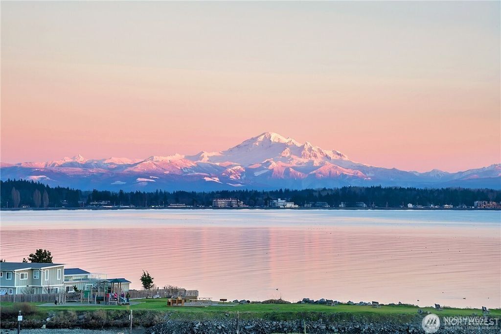 Photo of 8024 Chinook Way, Blaine, WA 98230 (MLS # 2488981)