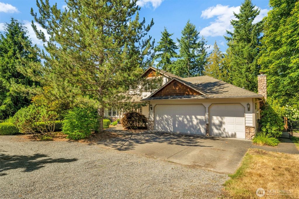Photo of 18005 252 Avenue SE, Maple Valley, WA 98038 (MLS # 2418405)