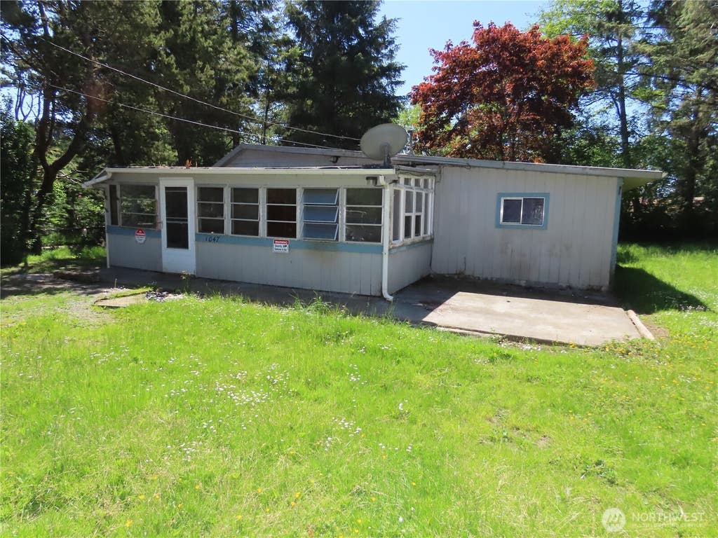 Photo of 1047 Pine Street, Grayland, WA 98547 (MLS # 2532614)