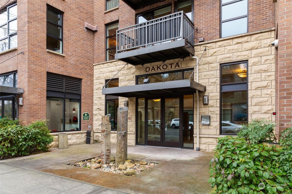 Photo of 4116 California Avenue SW #213, Seattle, WA 98116 (MLS # 2198124)