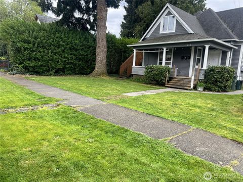 Photo of 232 4th Avenue NW, Puyallup, WA 98371 (MLS # 2515748)