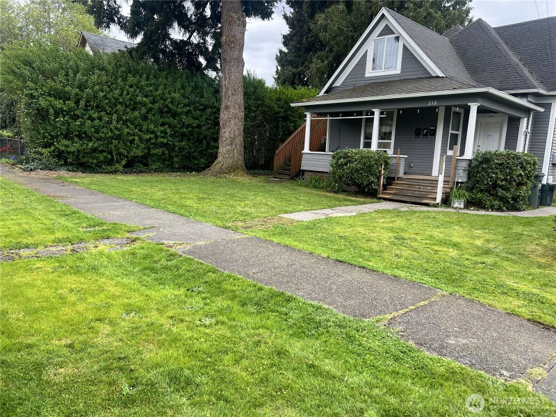 232 4th Avenue NW