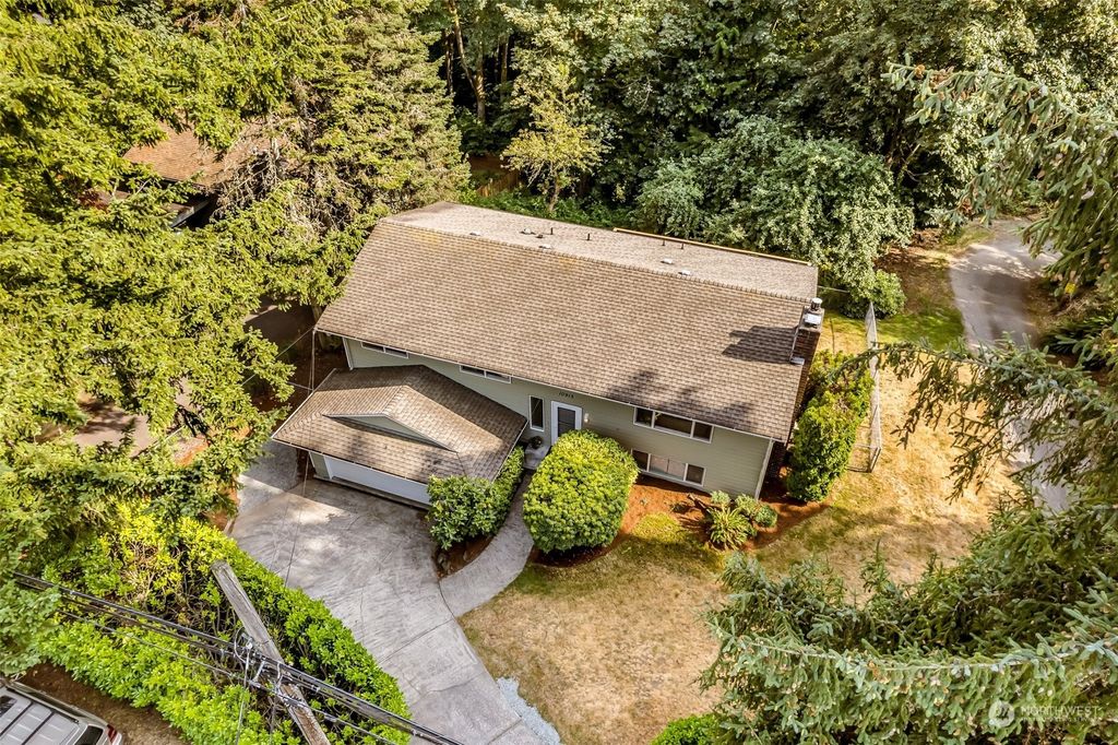 Photo of 10915 NE 112th Street, Kirkland, WA 98033 (MLS # 2266758)