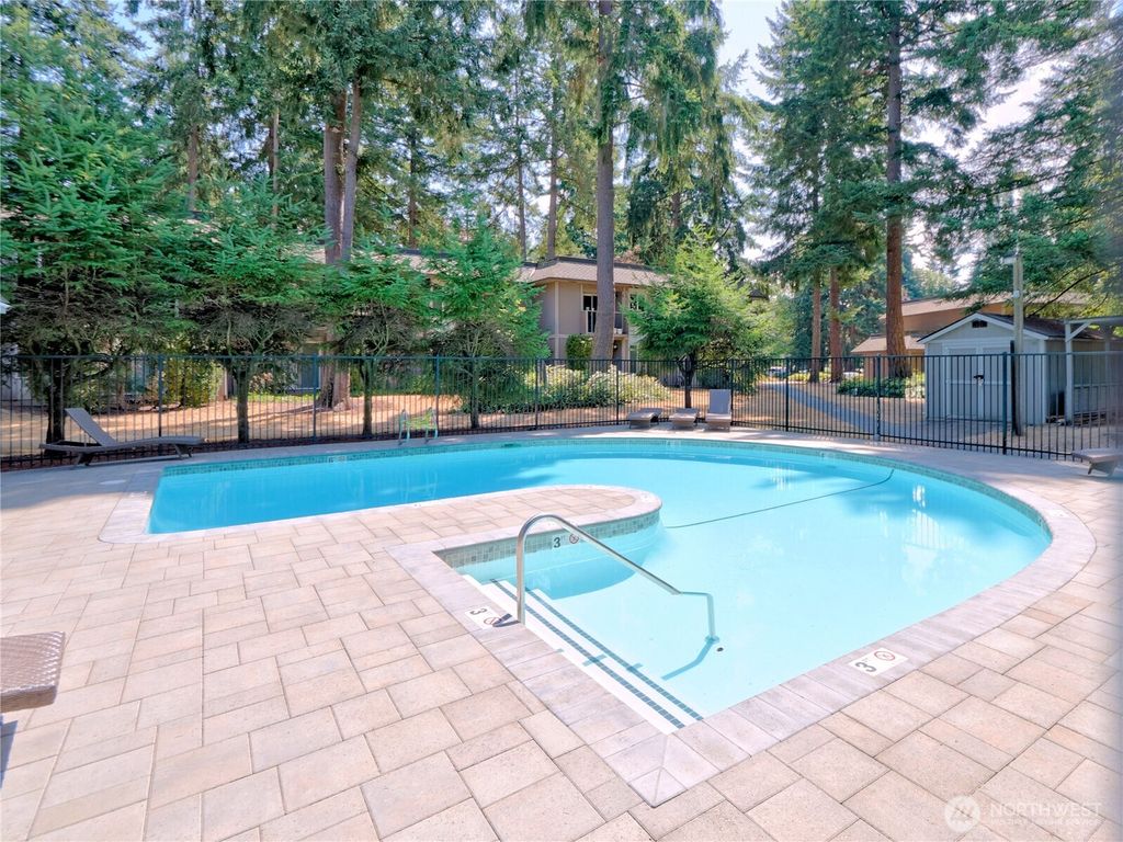 Photo of 4520 321st Street #D4, Federal Way, WA 98023 (MLS # 2417120)