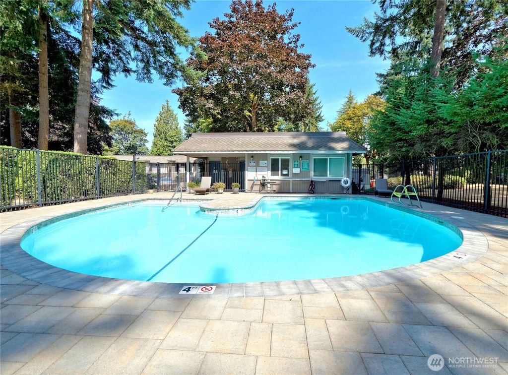 Photo of 4520 321st Street #D4, Federal Way, WA 98023 (MLS # 2417120)