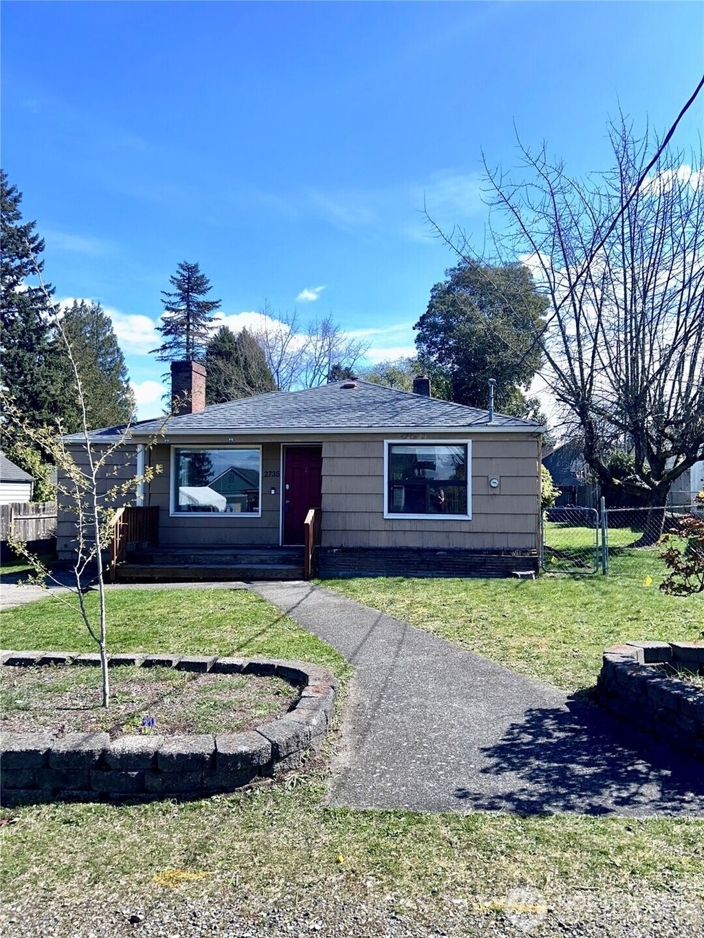 Photo of 2735 Locust Avenue W, University Place, WA 98466 (MLS # 2501980)