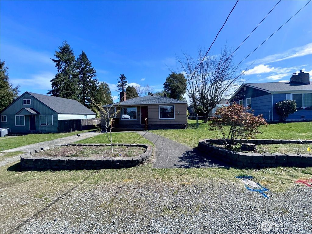 Photo of 2735 Locust Avenue W, University Place, WA 98466 (MLS # 2501980)