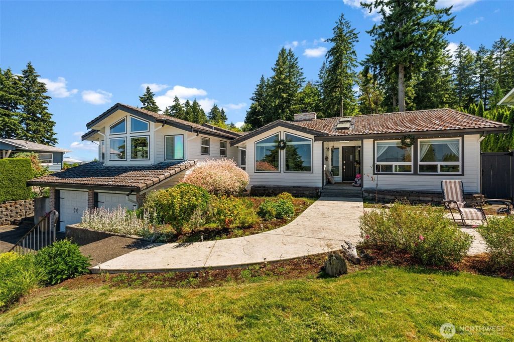 Photo of 3312 Shyleen Street, Gig Harbor, WA 98335 (MLS # 2545421)