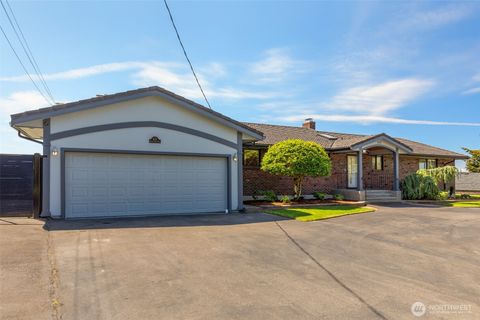 Photo of 2112 Browns Point Boulevard, Tacoma, WA 98422 (MLS # 2522409)