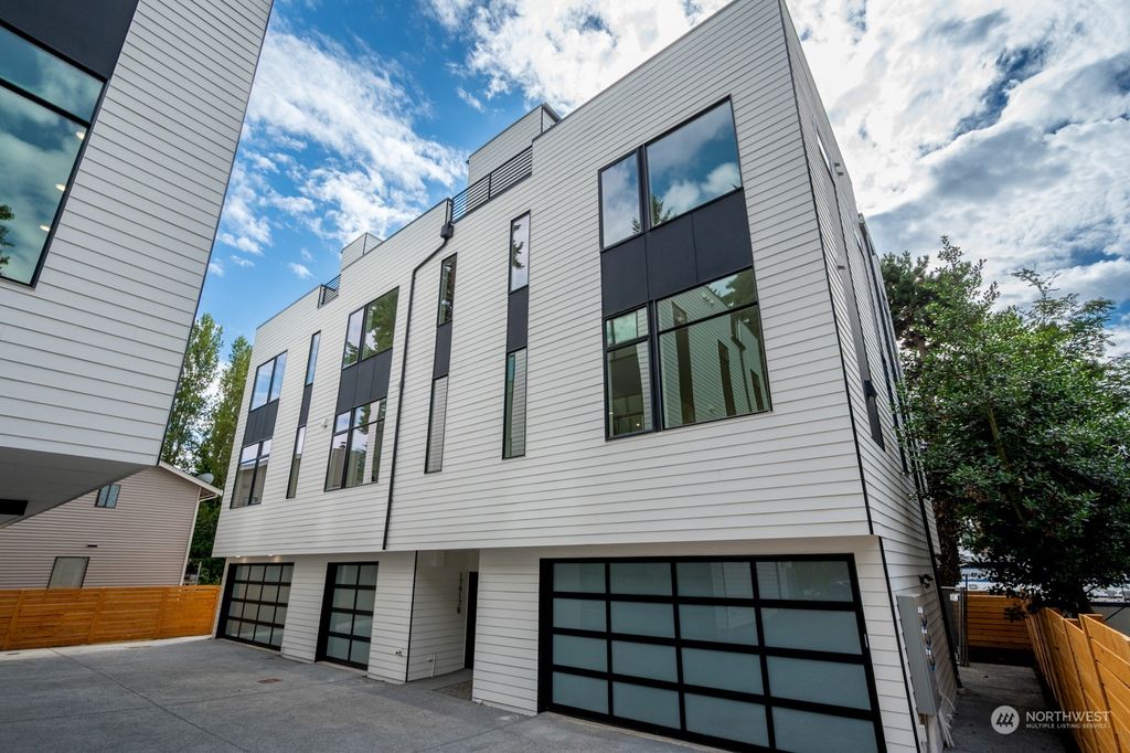 Photo of 17917 Stone Avenue N #B, Shoreline, WA 98133 (MLS # 2141940)