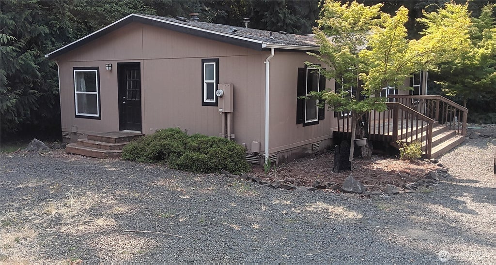 Photo of 101 E Herron Place, Shelton, WA 98584 (MLS # 2564551)
