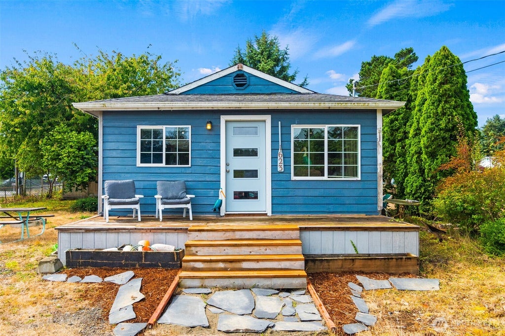 Photo of 1623 S Broadway Street, Westport, WA 98595 (MLS # 2575384)