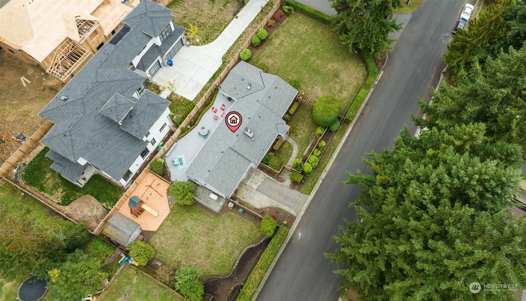 Photo of 13905 SE 40th Street, Bellevue, WA 98006 (MLS # 2166652)