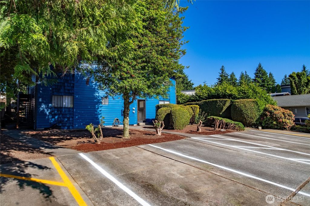 Photo of 15609 8th Avenue SW, Burien, WA 98166 (MLS # 2392416)