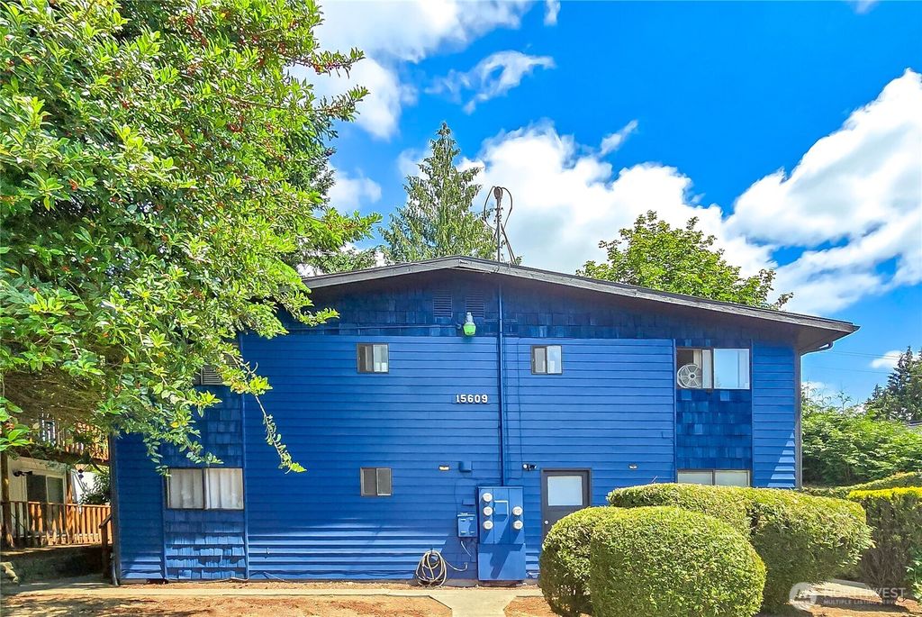 Photo of 15609 8th Avenue SW, Burien, WA 98166 (MLS # 2392416)