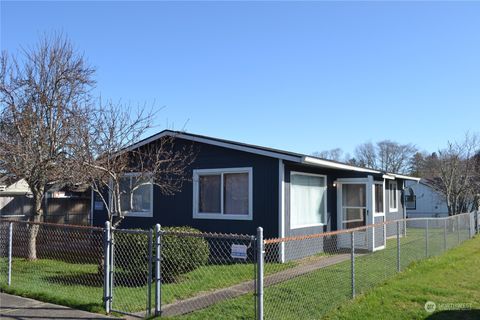 Photo of 308 Washington Avenue S, Long Beach, WA 98631 (MLS # 2192625)