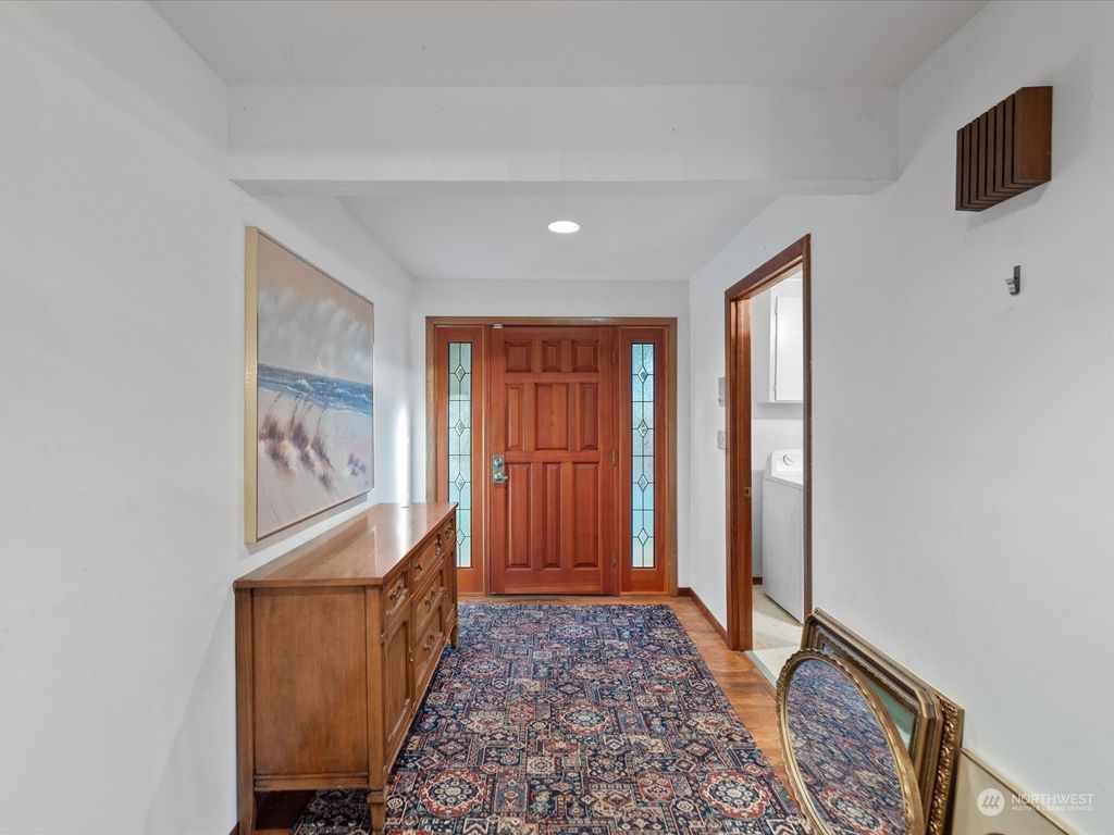 Photo of 10029 46th Avenue NE, Seattle, WA 98125 (MLS # 2308642)