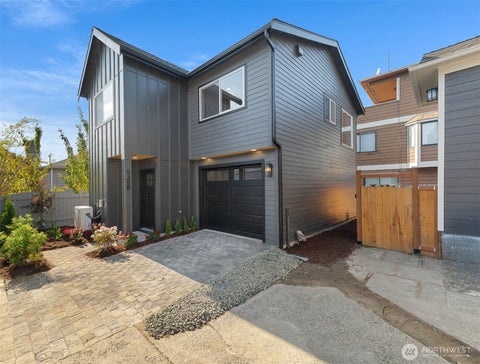 Photo of 935 NW 61st Street #B, Seattle, WA 98107 (MLS # 2592905)