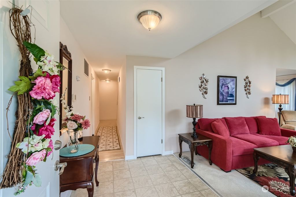 Photo of 13907 121st Avenue NE, Kirkland, WA 98034 (MLS # 2065198)