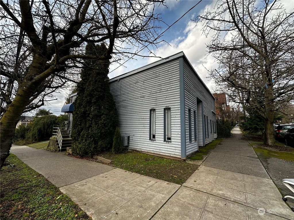 Photo of 101 14th Avenue E, Seattle, WA 98122 (MLS # 2328163)