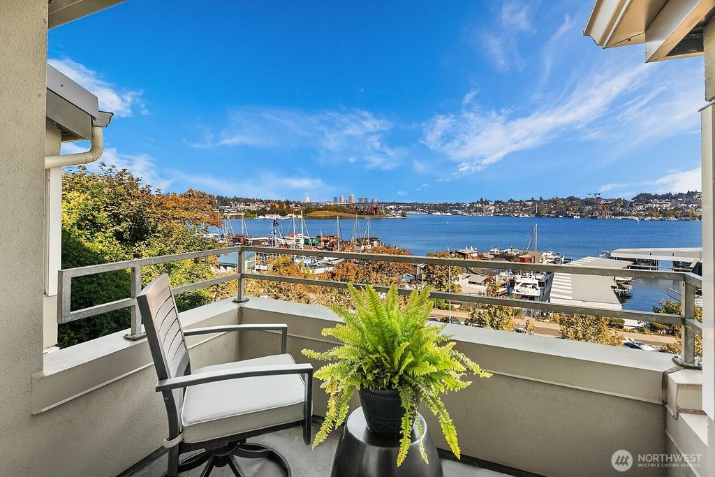 Photo of 2400 8th Avenue N #2, Seattle, WA 98109 (MLS # 2471970)