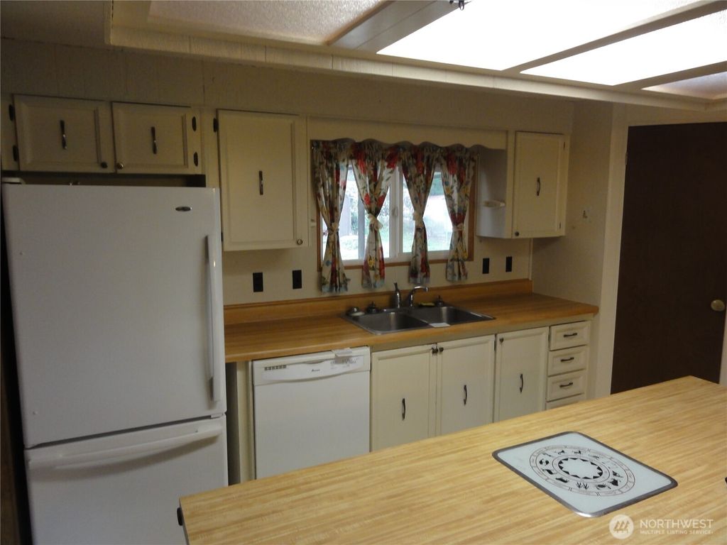 Photo of 2713 113th Way SW, Olympia, WA 98512 (MLS # 2458175)