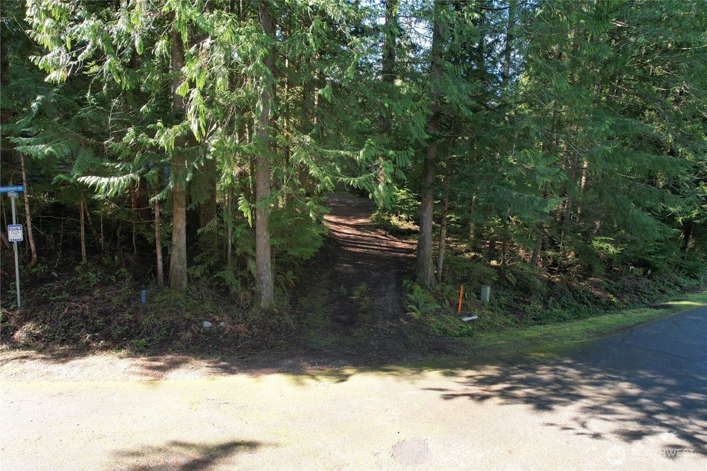 Photo of 11 N Discovery Drive, Hoodsport, WA 98548 (MLS # 2499025)