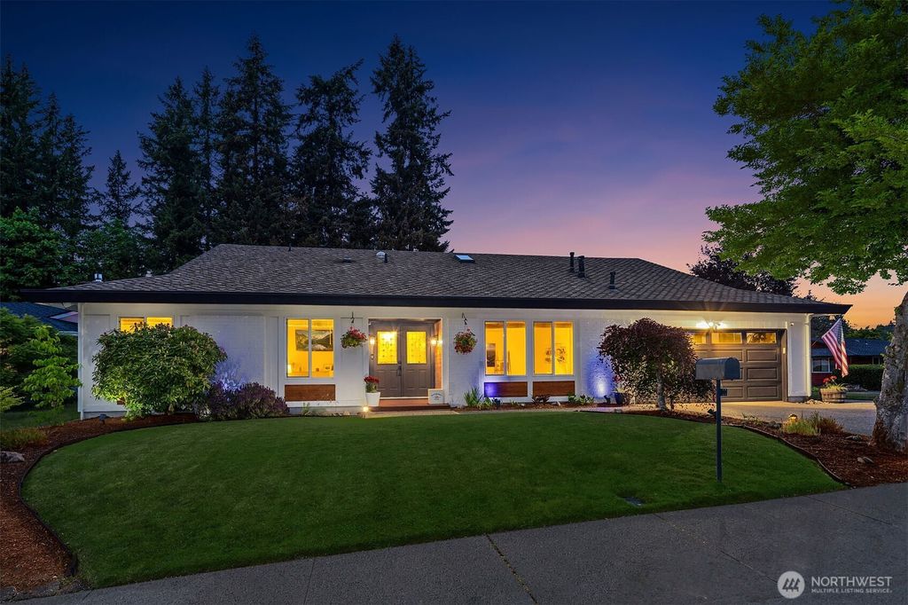 Photo of 15632 SE 168th Street, Renton, WA 98058 (MLS # 2527668)