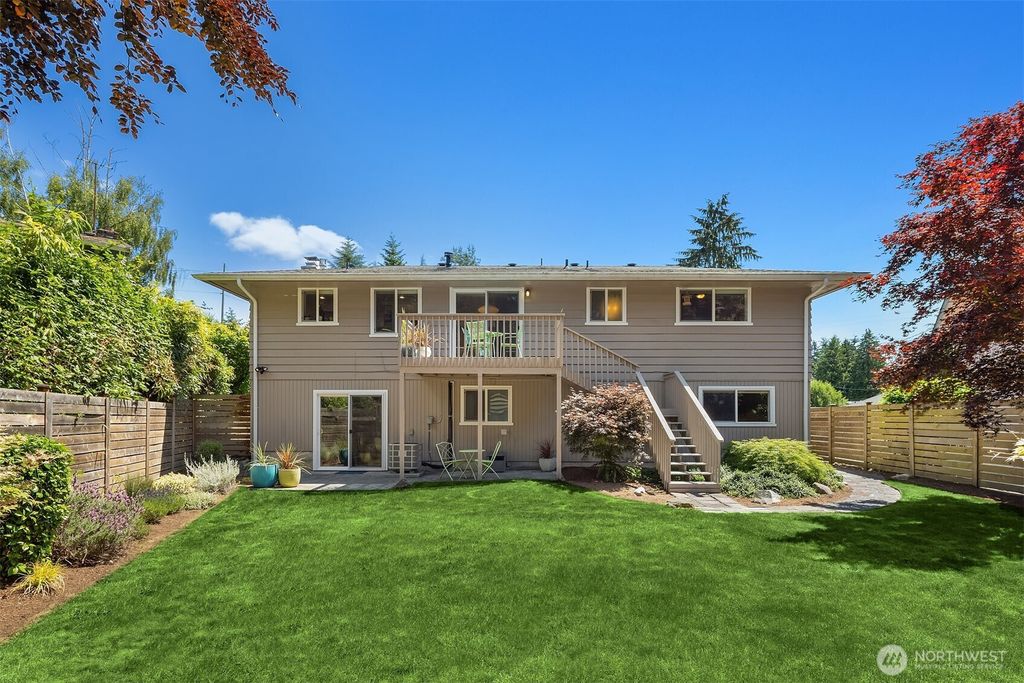 Photo of 16011 Sunnyside Avenue N, Shoreline, WA 98133 (MLS # 2394801)