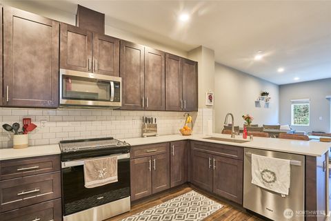 Photo of 9618 19th Avenue SE #C, Everett, WA 98208 (MLS # 2495754)