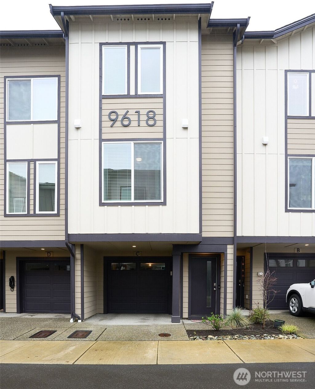Photo of 9618 19th Avenue SE #C, Everett, WA 98208 (MLS # 2495754)