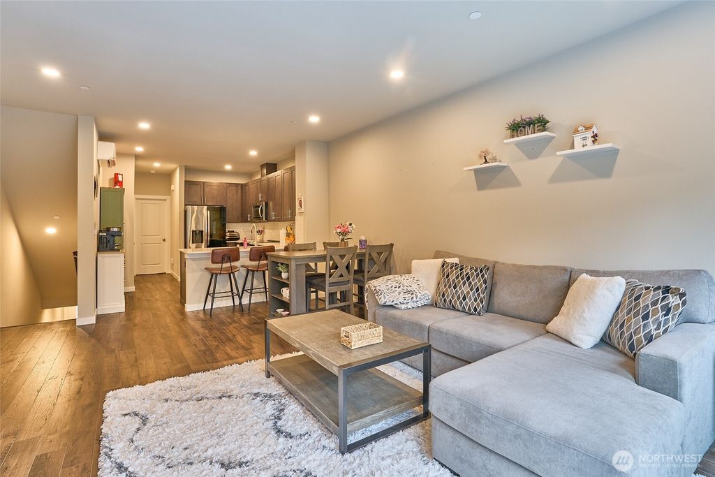 Photo of 9618 19th Avenue SE #C, Everett, WA 98208 (MLS # 2495754)