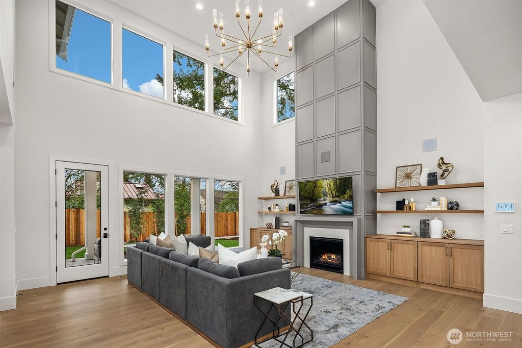 Photo of 16424 NE 17th Place, Bellevue, WA 98008 (MLS # 2458840)