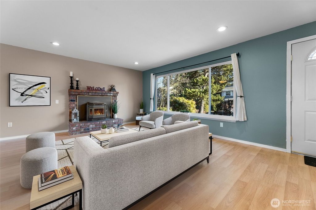 Photo of 25847 185th Place SE, Covington, WA 98042 (MLS # 2467272)