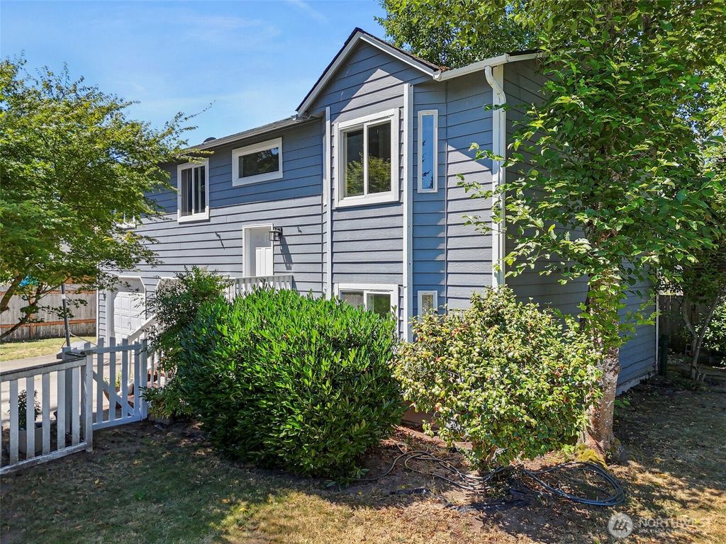 Photo of 26603 220th Place SE, Maple Valley, WA 98038 (MLS # 2407496)