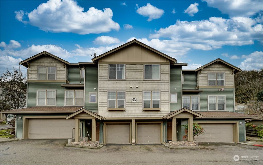 Photo of 21507 42nd Avenue Street #G2, SeaTac, WA 98198 (MLS # 2188665)