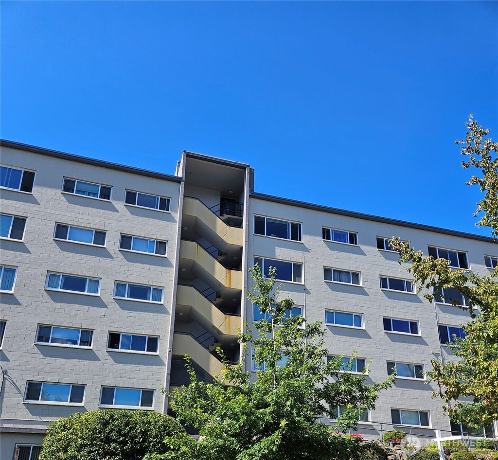 Photo of 919 2nd Avenue W #407, Seattle, WA 98119 (MLS # 2579875)