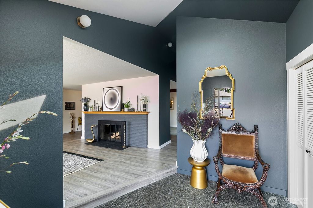 Photo of 604 Tamarack Avenue, Everett, WA 98203 (MLS # 2556047)