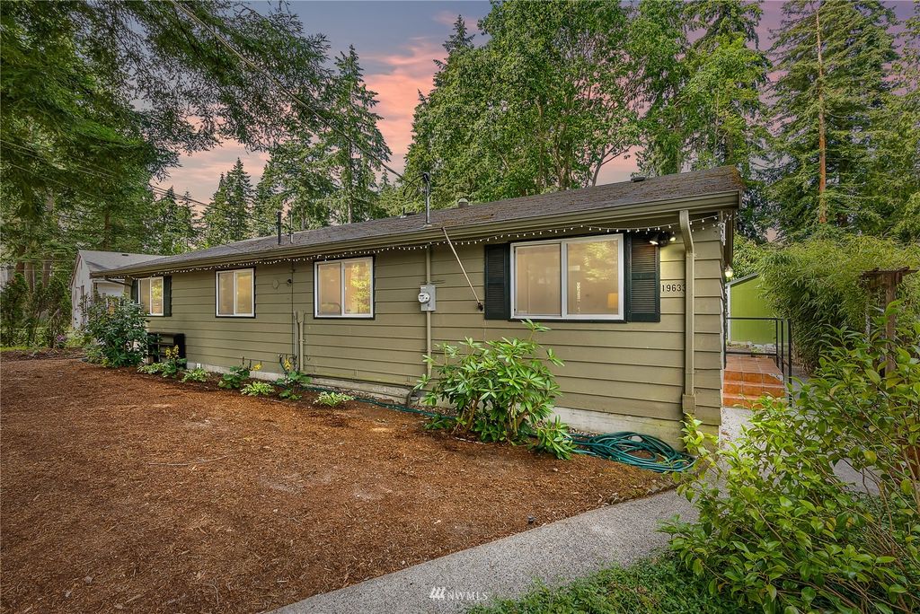 Photo of 19633 20th Avenue NE, Shoreline, WA 98155 (MLS # 1965904)