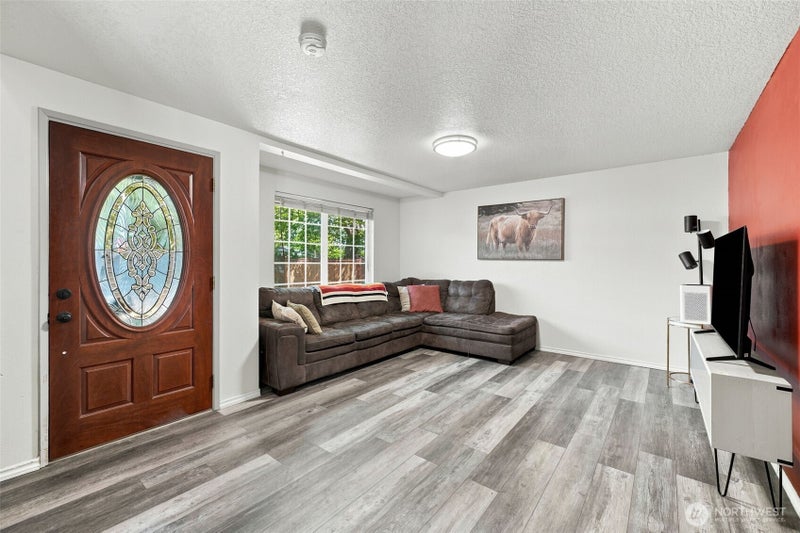8292 NE Snowberry Loop