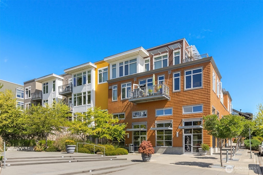 Photo of 125 Ferncliff Avenue NE #E242, Bainbridge Island, WA 98110 (MLS # 2575243)